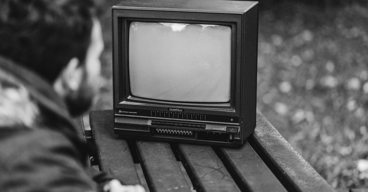 TV의 ‘음향 모드/게임 모드’와 ‘오디오 지연 보정’ 관련 옵션을 껐다가 다시 테스트